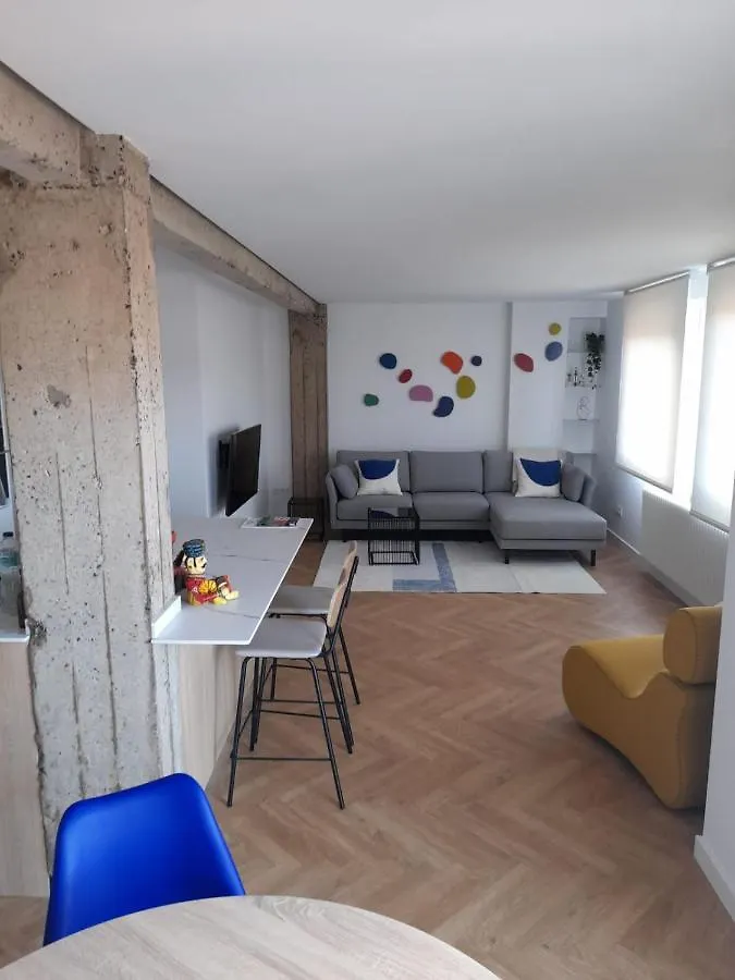 Alojamiento Moderno Y Sofisticado Con Vistas A La Ciudad Bilbao Apartment